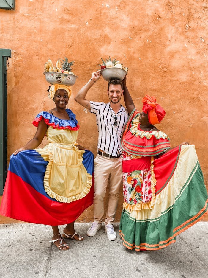 Vendedora de fruta en la ciudad  de Cartagena, destino turístico en Colombia.